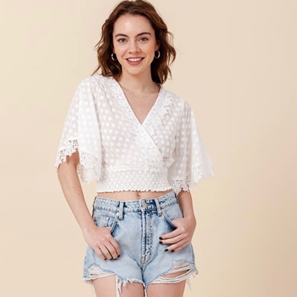 New Boho chic eyelet crochet crop top - Picture 4 of 6